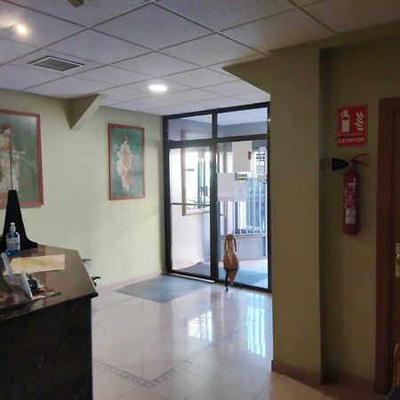 Hotel Dora Plasencia Eksteriør bilde