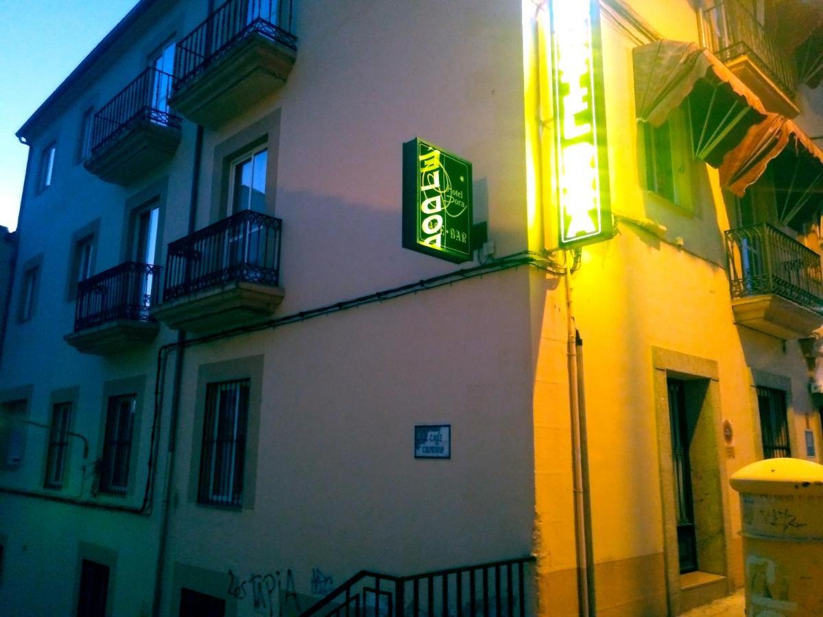 Hotel Dora Plasencia Eksteriør bilde