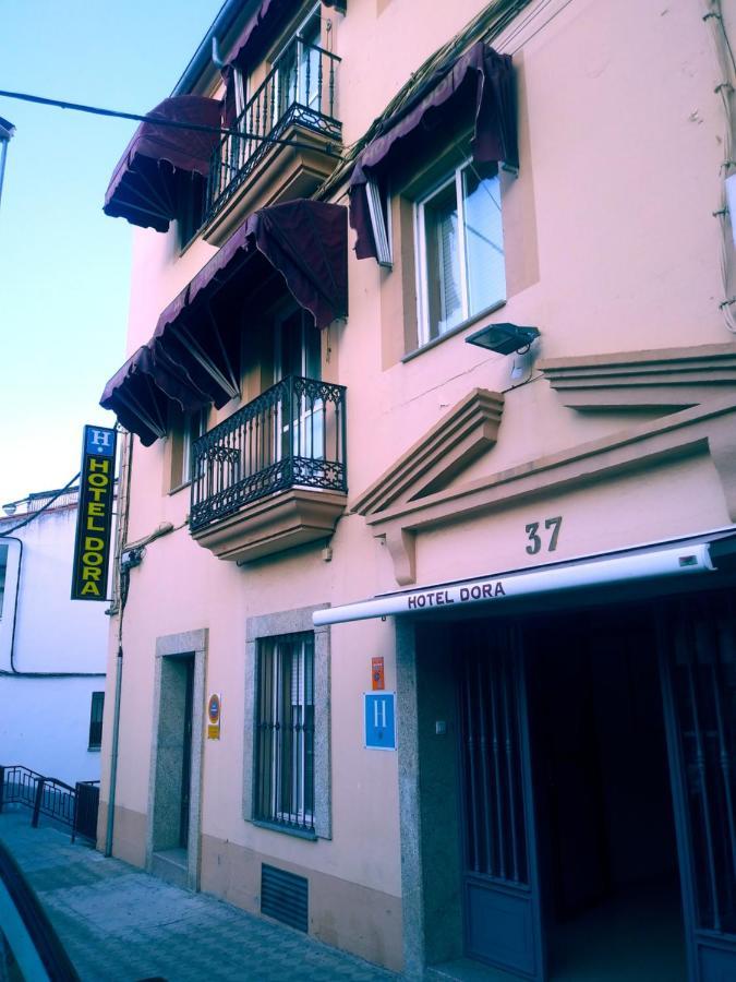 Hotel Dora Plasencia Eksteriør bilde