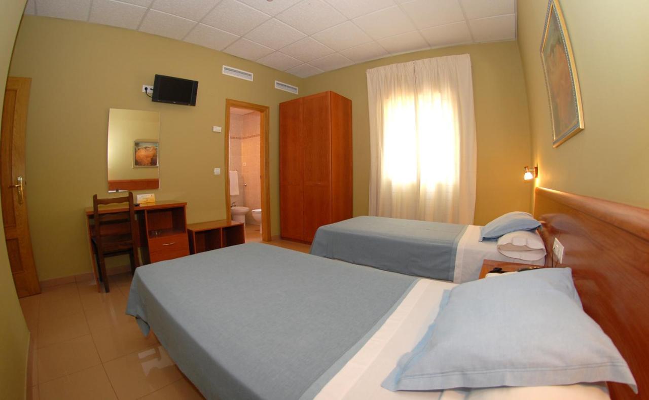 Hotel Dora Plasencia Eksteriør bilde
