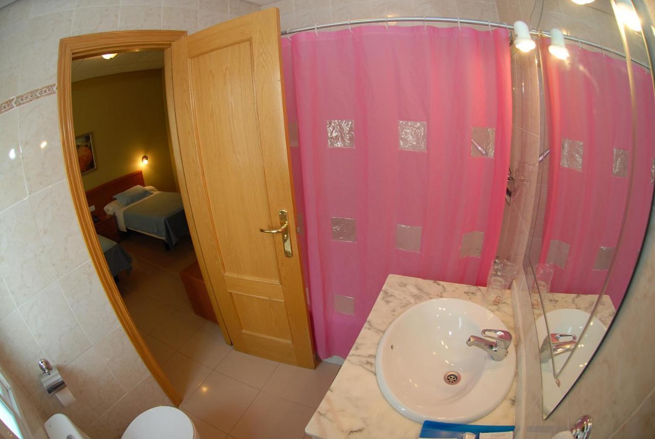 Hotel Dora Plasencia Eksteriør bilde