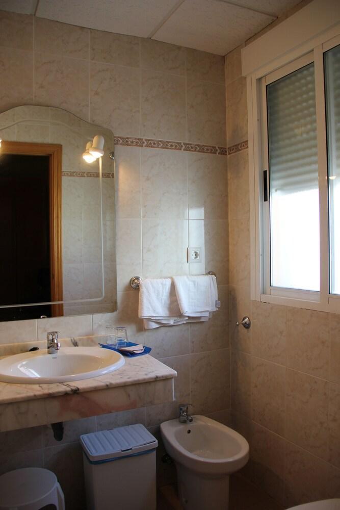 Hotel Dora Plasencia Eksteriør bilde
