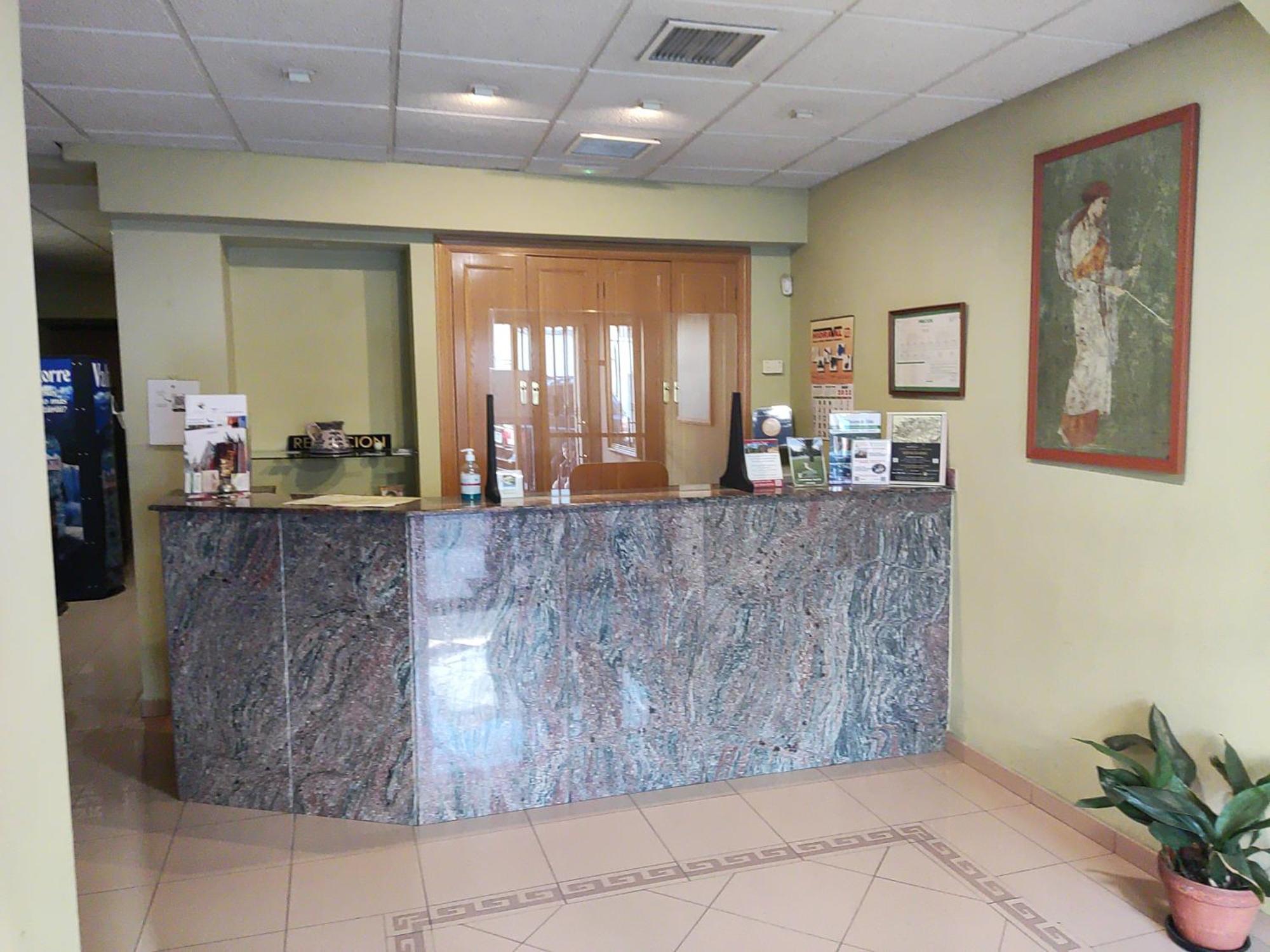 Hotel Dora Plasencia Eksteriør bilde