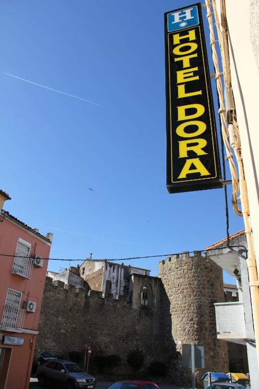 Hotel Dora Plasencia Eksteriør bilde
