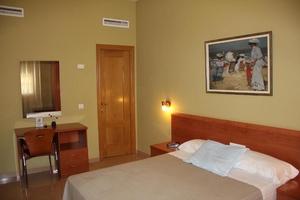 Hotel Dora Plasencia Eksteriør bilde