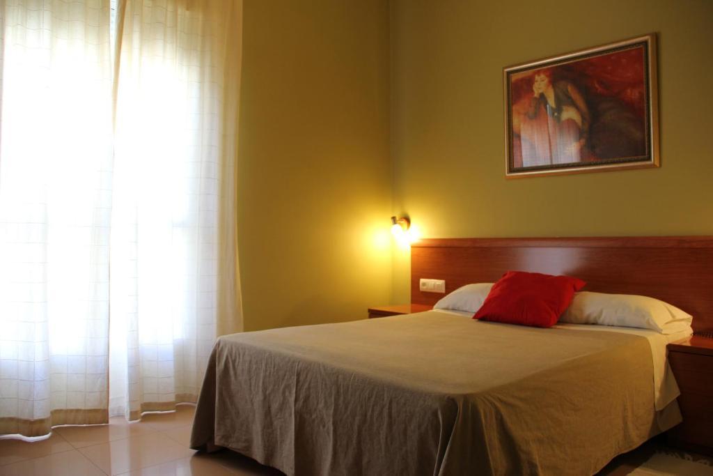 Hotel Dora Plasencia Eksteriør bilde